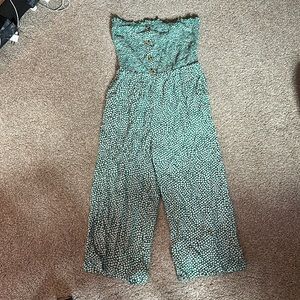 Never Worn! Green and white jumper